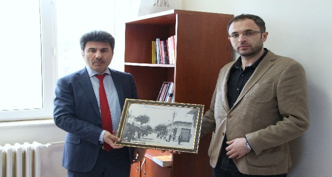 Rektör Karacoşkun öğretim üyeliğine atanan akademisyenlerle bir araya geldi