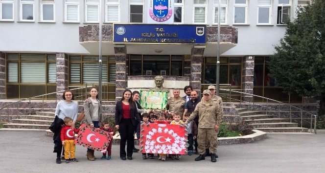 Minik Yüreklerden Dev Yüreklere Büyük Destek