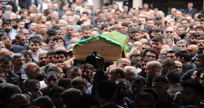 ’Zaza Şehmus’ son yolculuğuna uğurlandı