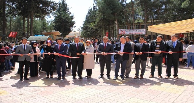 Nedim Ökmen Anadolu Lisesinde Bahar Şenliği