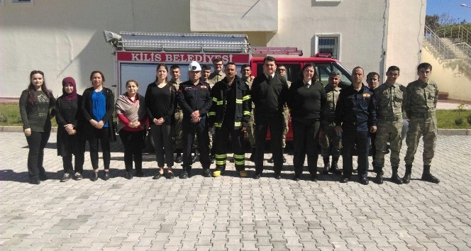 İtfaiye Müdürlüğü eğitimlere devam ediyor