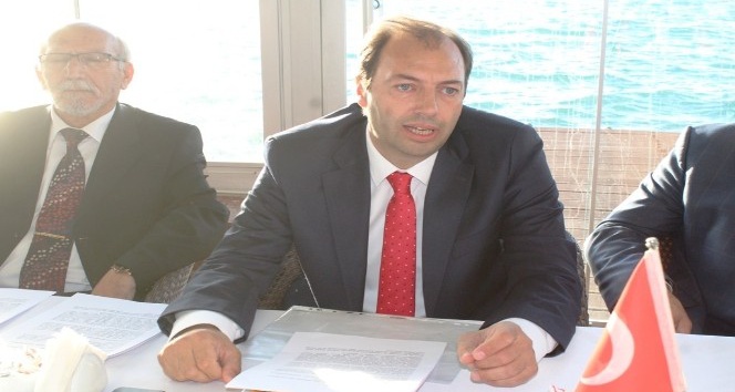 Aydın Şensal Ayvalık Ticaret Odası başkanlığına aday olduğunu açıkladı