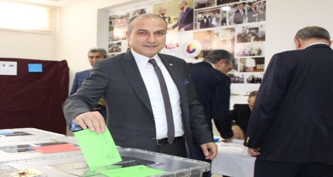 Amasya TSO’da Murat Kırlangıç güven tazeledi
