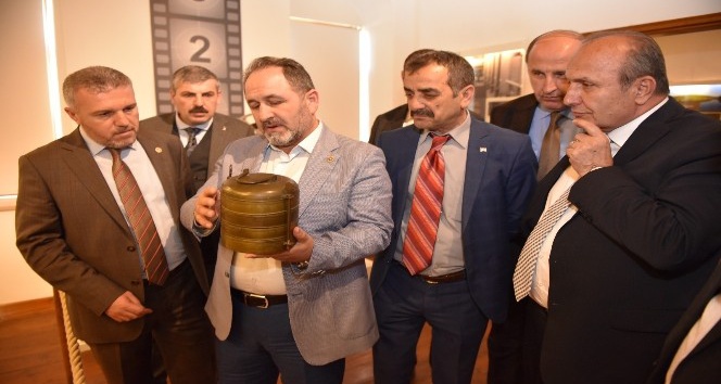 AK Parti heyeti, Taşköprü Kent Müzesi’ni ziyaret etti