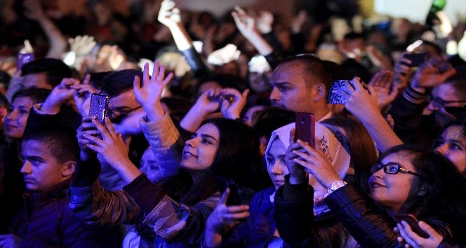 Dastar ve Kuzugöbeği Festivali’nde Koray Avcı rüzgarı