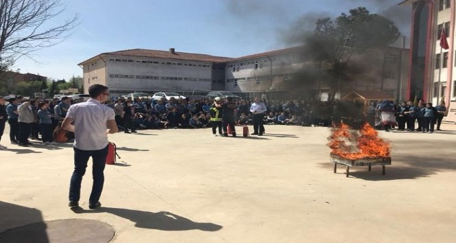 Öğrenciler yangın eğitimi aldılar