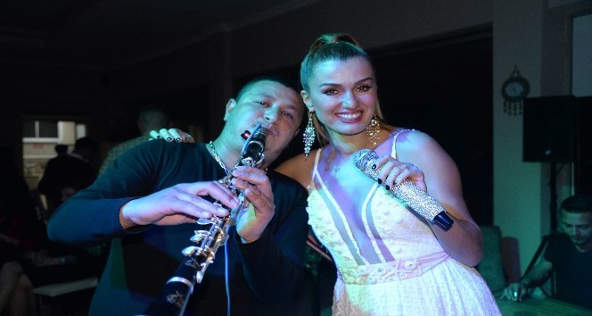 Tuğba Özay: ’Ülkemi çok seviyorum, Bergama’ya aşığım’