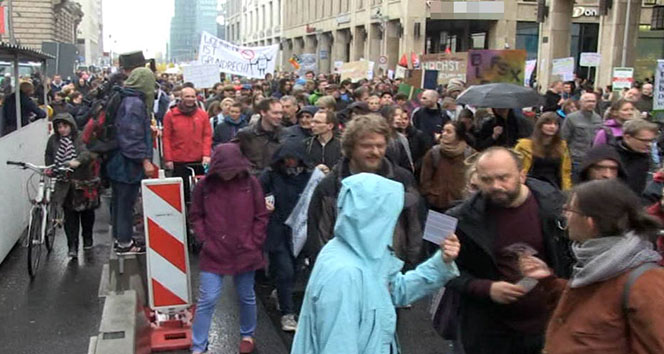 Berlin’de artan kiralar insanları sokağa döktü