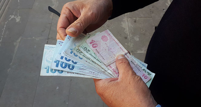112 görevlisi ATM’de unutulan parayı polise teslim etti