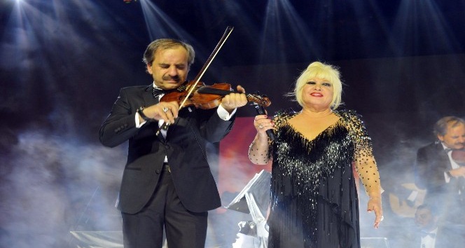 Diva ile Abacı 6 yıl sonra aynı sahnede