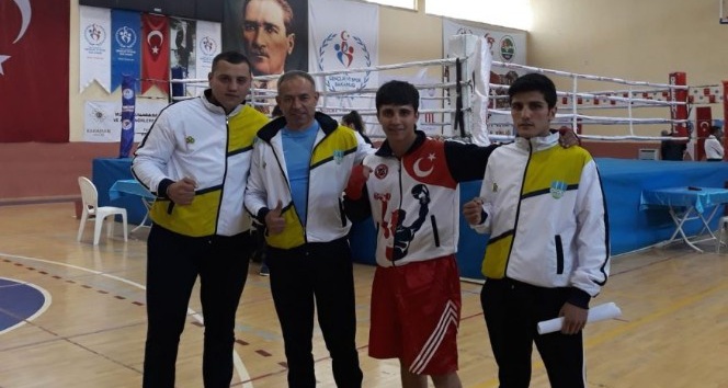 KBÜ’lü öğrenciler boksta Türkiye ikincisi oldu
