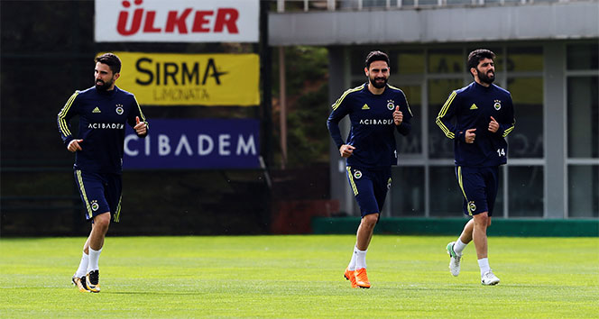 Fenerbahçe&#039;de kupa derbisinin hazırlıkları başladı