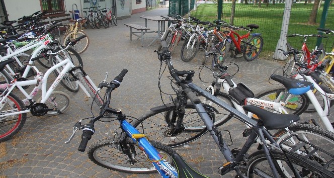 Çalıntı 38 bisiklet polis merkezinde sahiplerini bekliyor