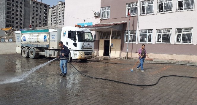 Şırnak Belediyesi bahar temizliği başlattı