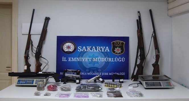 Sakarya’da sokak satıcılarına operasyon: 18 gözaltı