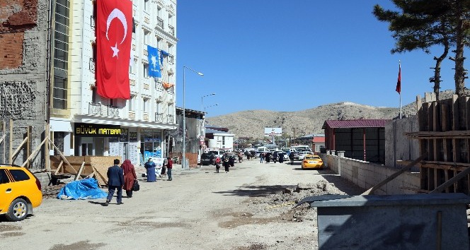 Van’da Sağlık Sokağı trafiğe açılıyor