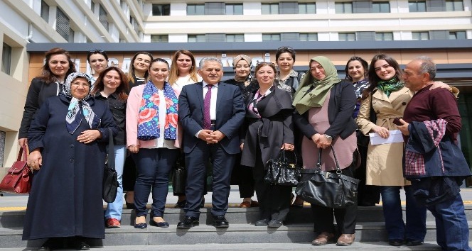 AK Parti Melikgazi Kadın Kollarından Melikgazi Belediyesine ziyaret