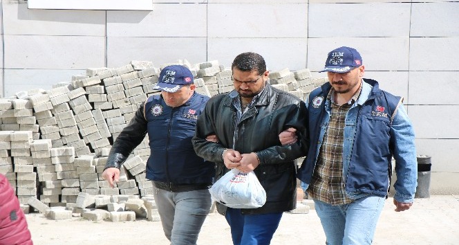 DEAŞ şüphelisi 3 Iraklı sınır dışı edildi