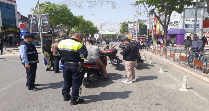 Zabıta ekipleri İstanbul caddesinde denetimler sıklaştırıldı