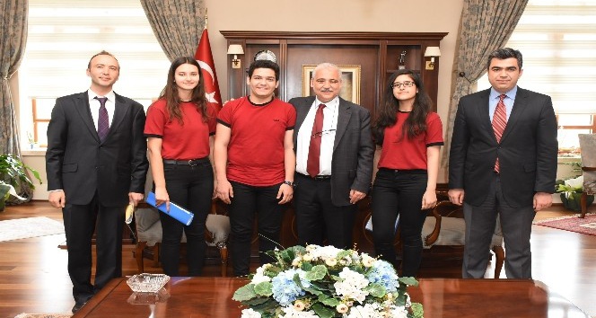 Dündar Çiloğlu Anadolu Lisesi Manisa Gençlik Forumu 2018’e hazırlanıyor