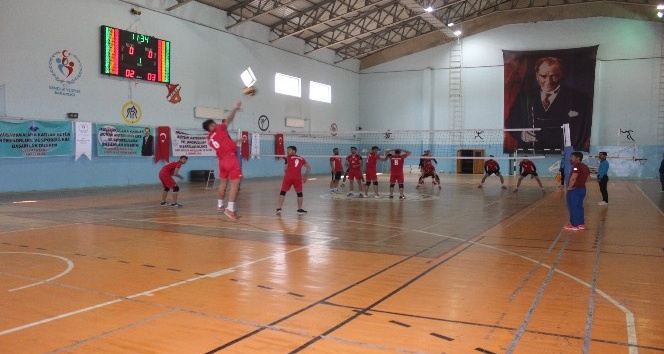 Ağrı’da KYK Voleybol ve Basketbol Turnuvası Türkiye Grup Eleme maçları yapıldı