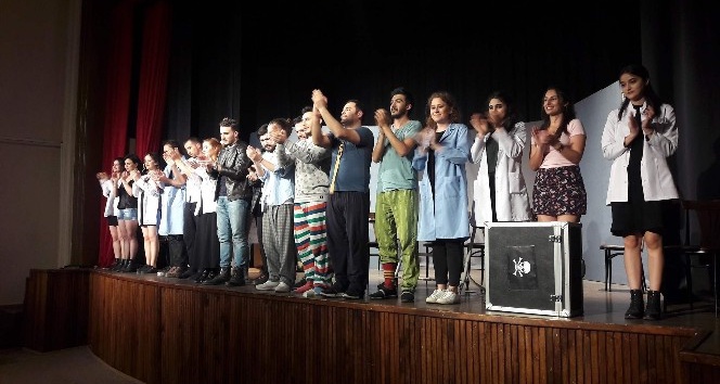 ESOGÜ Tiyatro Topluluğu’nden lösemili çocuklar yararına tiyatro gösterisi