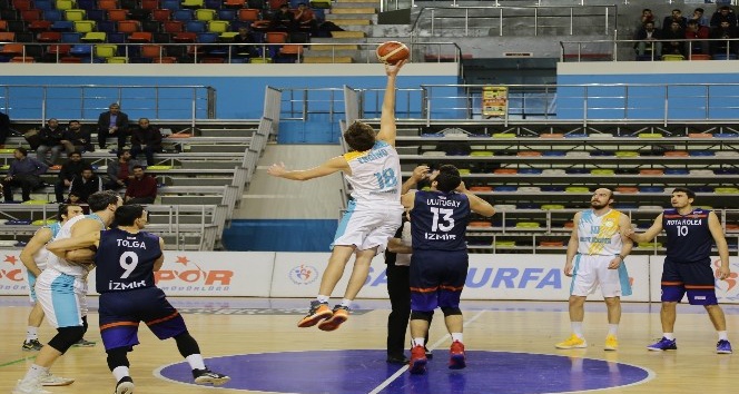 Haliliye Belediye Basketbol takımının büyük başarısı