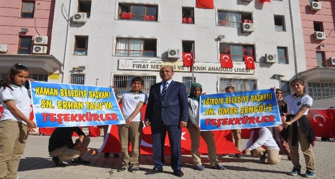Şanlıurfalı Liseliler’den Kaman Belediye Başkanı Talu’ya teşekkür pankartı