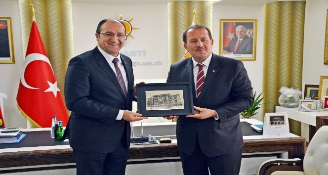 Karacan’dan AK Parti İl Başkanlığı’na ziyaret