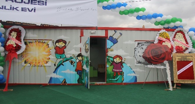 Kocaelili iş adamlarından Suriyeli çocuklara oyun ve etkinlik evleri