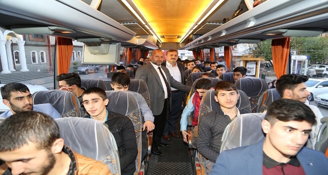 Çayeli Belediyesi ilçede Kuran Kursu’nda okuyan öğrencileri Çanakkale’ye gönderdi