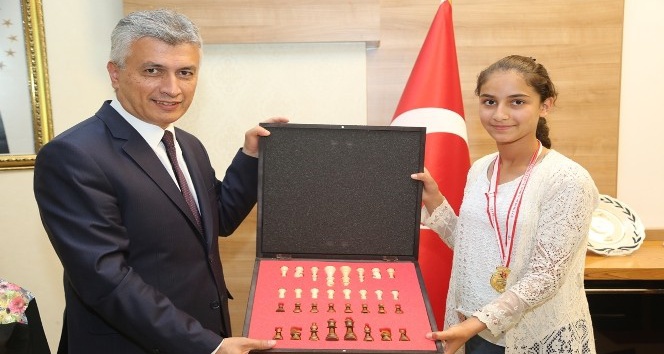 Cizre’de köy öğrencilerinin satranç başarısı