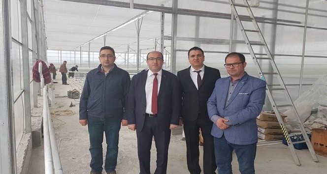 Sandıklı Belediyesi jeotermal ısıtmalı çiçek serası ile sebze, meyve kurutma tesisin yapımını tamaladı