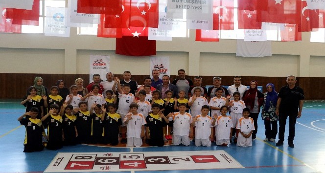 Antalya’da Geleneksel Çocuk Oyunları Ligi başladı