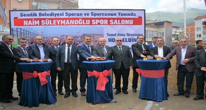 Naim Süleymanoğlu Spor Salonu’nun temeli atıldı