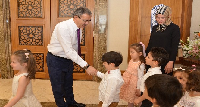 Rektör Şahin, 23 Nisan çocuklarını ağırladı