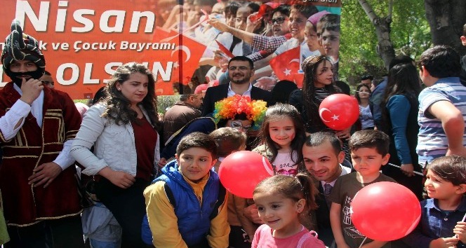Ülkü Ocakları 23 Nisan Ulusal Egemenlik ve Çocuk Bayramı’nı kutladı
