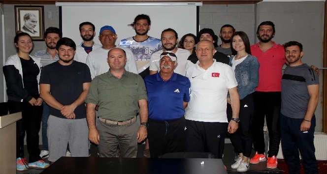 MSKÜ Spor Bilimleri Fakültesi öğrencilerine tenis semineri