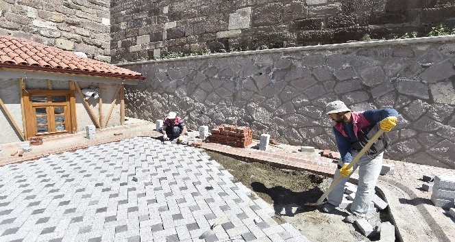 Ankara Büyükşehir Belediyesi restorasyon çalışmalarını sürdürüyor