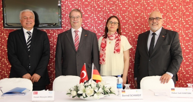 Türk ve Alman vatandaşları sosyal güvenlik hakları konusunda bilgilendirilecek