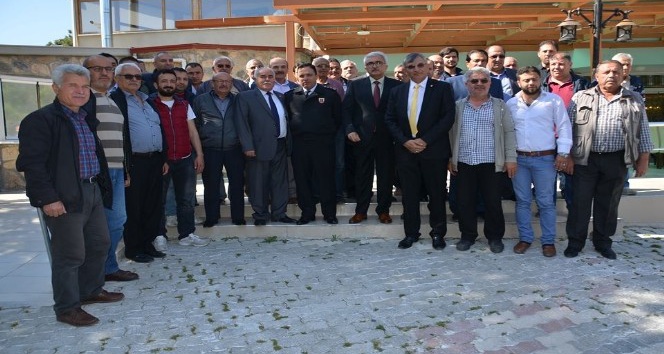 Başkan Canuylasi, taksici esnafıyla biraraya geldi