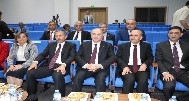 Gaziantep sanayi dönüşümü toplantısı bakanların katılımıyla yapıldı