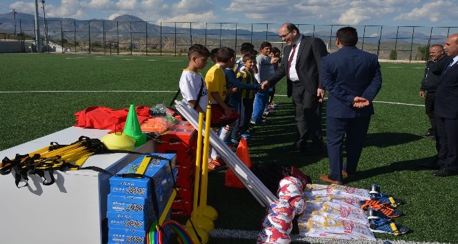 Suşehri’nde ’Futbol Okulu’ projesi
