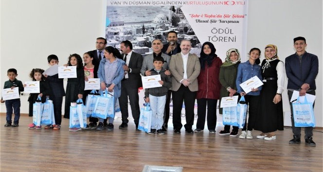 Şehr-İ Tuşba’da, ‘Şiir şöleni yarışması’ ödül töreni