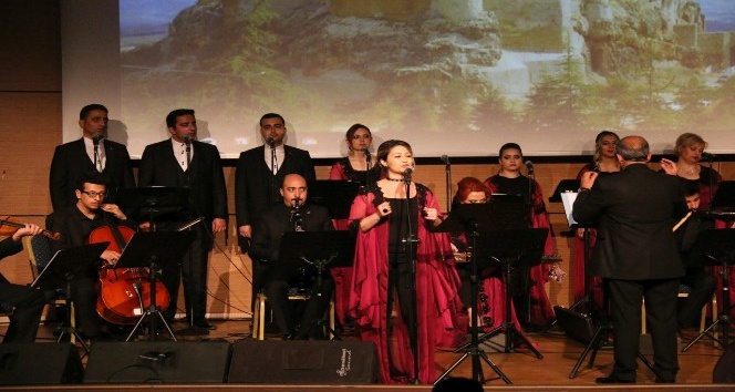 NEVÜ’de Elazığ Devlet klasik Türk müziği korosu konser verdi