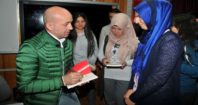 Yazar Necati Demirci öğrencilerle buluştu