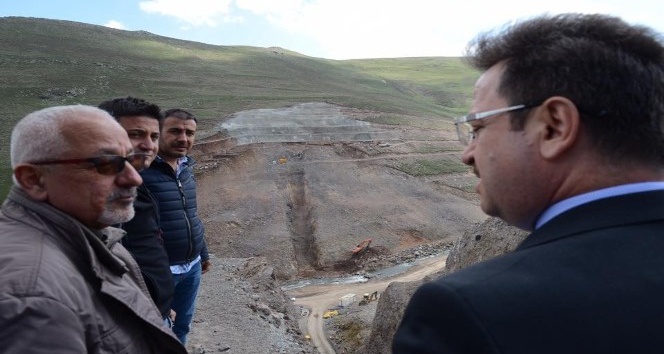Iğdır Valisi Ünlü, Ünlendi Baraj inşaatında incelemelerde bulundu