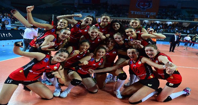 2017-2018 Venus Sultanlar Ligi şampiyonu VakıfBank oldu.