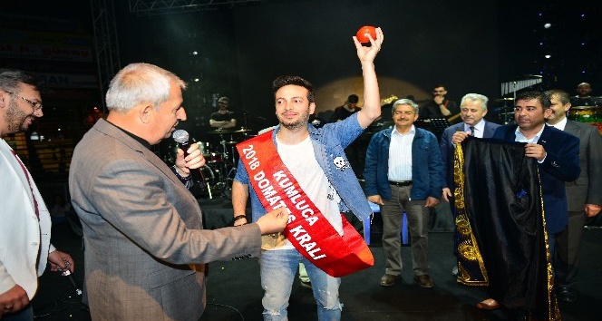 Oğuzhan Koç, bu yılın "Domates Kralı" oldu