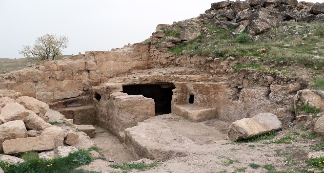 (Özel) Diyarbakır’daki gizemli tapınakta yeni koridorlar ortaya çıkarıldı